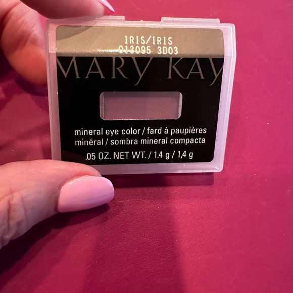 Mary Kay chromafusion eye shadow and mineral eye color 7 colors to pick - Picture 7 of 7